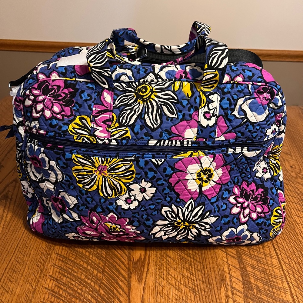 NWT Vera Bradley Grand Traveler Bag African Violet 💜🌼☀️